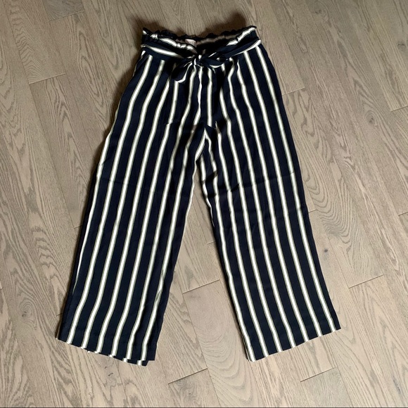 LOFT Pants - 🛍NWT🛍 Striped Wide-Leg Crop Pants